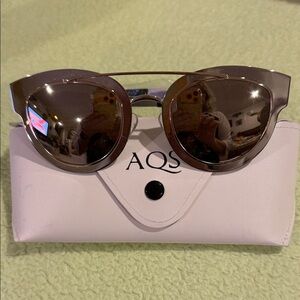 AQS Women's Cat-Eye Sunglasses with Pink Case
